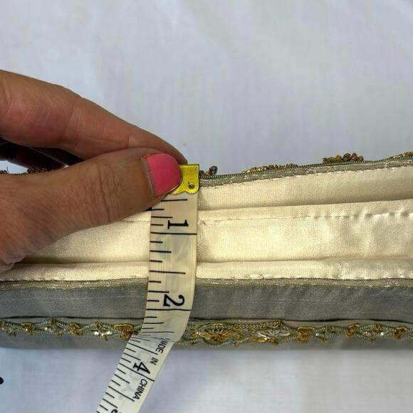India Art Emporium Hand Made Silk & Beaded Evening Bag Clutch | Gold Silver - Picture 12 of 12